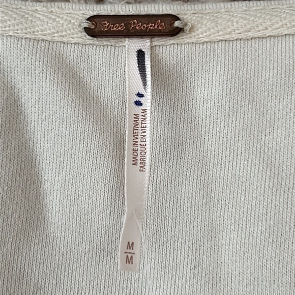 Free People • NWT Ivory Cream Feather Flutter Sweatshirt Size Medium - Picture 5 of 17